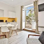 La Des Consuls Appart hôtel 4*