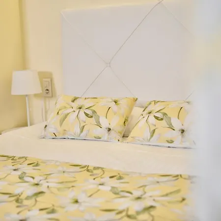 Aparthotel La Des Consuls - De Tourisme De Charme