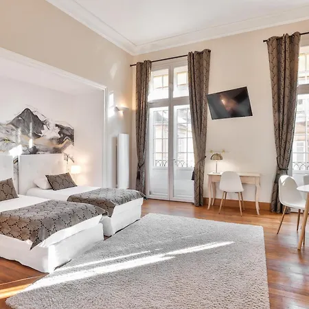 La Des Consuls Aparthotel