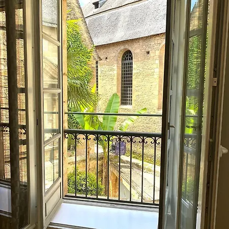 Aparthotel La Des Consuls - De Tourisme De Charme