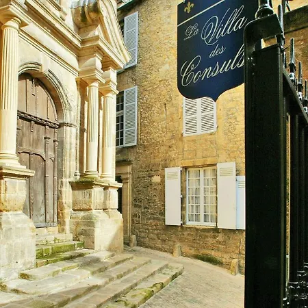 Aparthotel La Des Consuls - De Tourisme De Charme 4*
