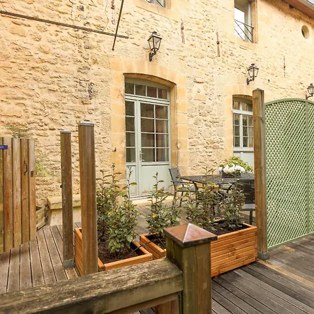 Apartmanhotel La Des Consuls - De Tourisme De Charme