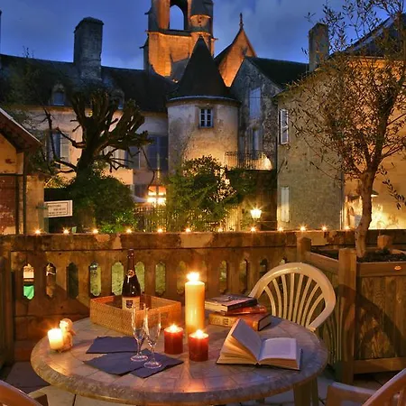 Aparthotel La Des Consuls - De Tourisme De Charme *
