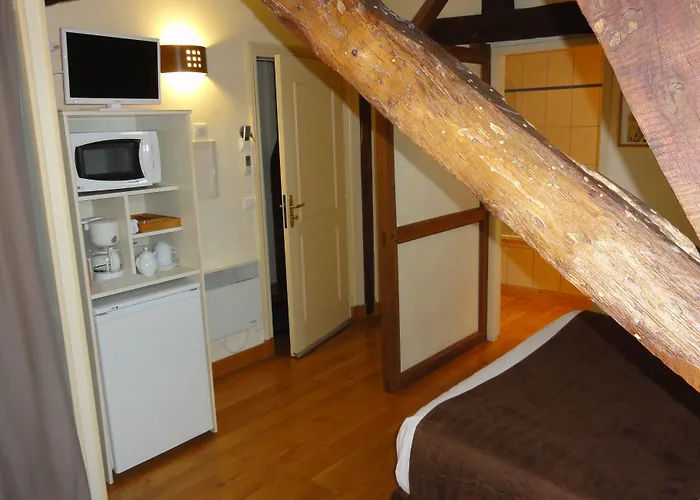 La Des Consuls - De Tourisme De Charme 4* サルラ・ラ・カネダ