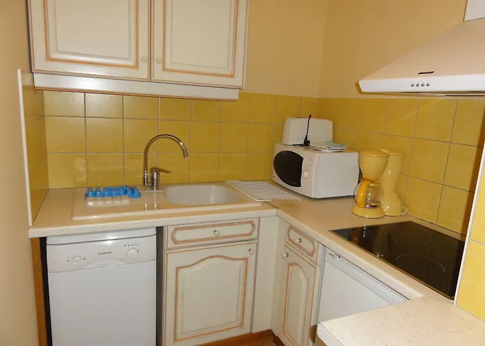 La Des Consuls - De Tourisme De Charme サルラ・ラ・カネダ