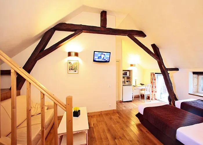 La Des Consuls - De Tourisme De Charme 4* サルラ・ラ・カネダ