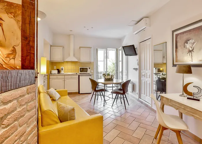 Aparthotel La Des Consuls - De Tourisme De Charme Sarlat-la-Canéda