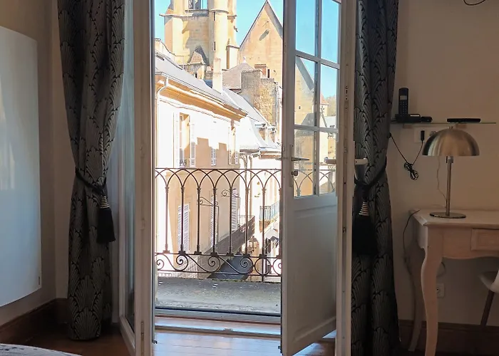 La Des Consuls - De Tourisme De Charme アパートホテル 4*