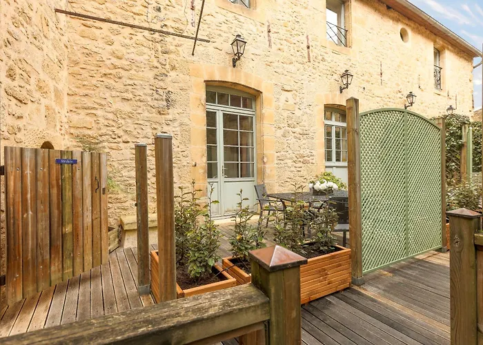 Aparthotel La Des Consuls - De Tourisme De Charme